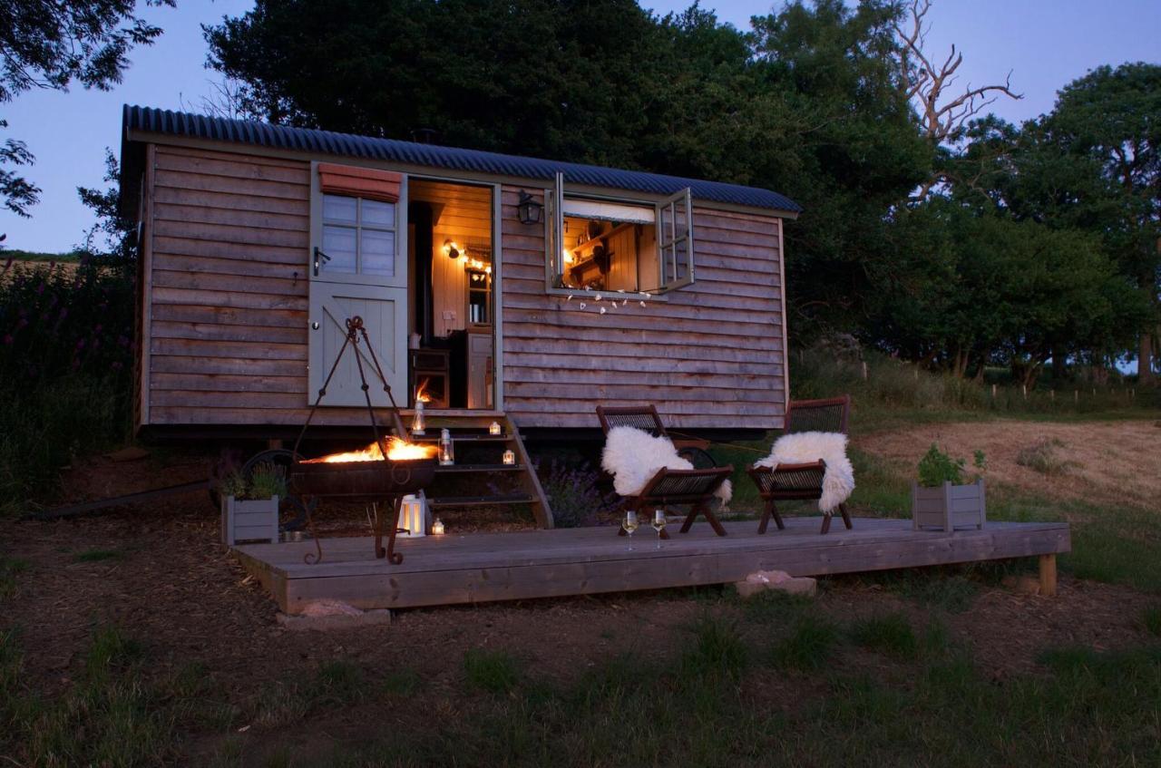 Tilbury Shepherd Huts With Hot Tubs Plus Holiday Cottages West Bagborough Extérieur photo