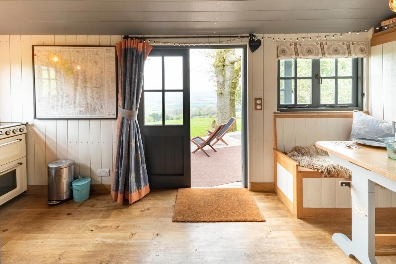Tilbury Shepherd Huts With Hot Tubs Plus Holiday Cottages West Bagborough Extérieur photo