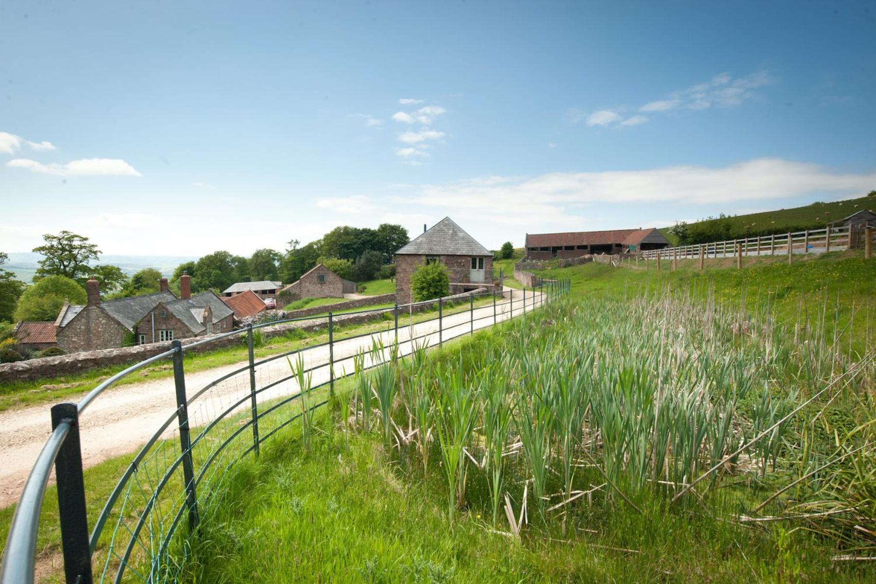 Tilbury Shepherd Huts With Hot Tubs Plus Holiday Cottages West Bagborough Extérieur photo